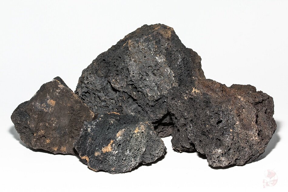 Schwarze Lava, 1 kg - Größe ca. 4 - 7 cm