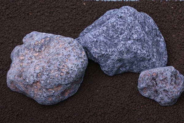 Crater Pebbles - Schwarze Lava getrommelt, 1kg