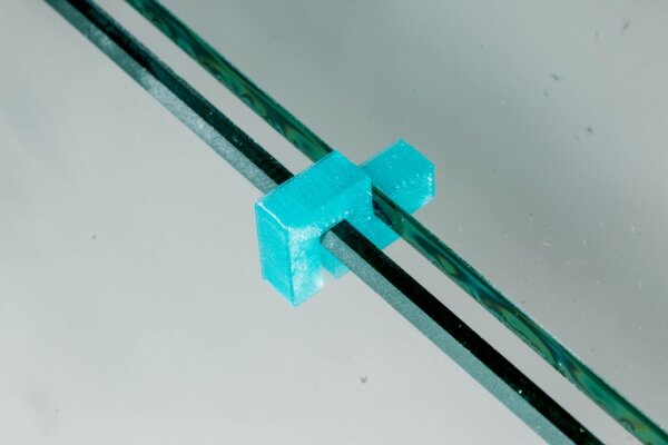 U-Line Abdeckscheibe Halter für Wandstärke 3 mm, Deckelstärke 2 mm, blau transparent, 4 Stk.